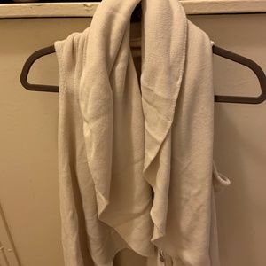 Crewneck Cream Vest